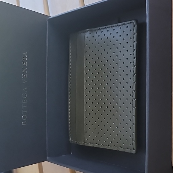 EUC Bottega Veneta Card Holder - Picture 2 of 7